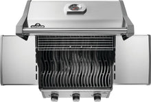 Napoleon Rogue 425 Stainless Steel Propane Gas Grill